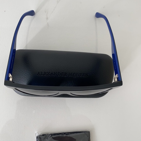 NWOT Alexander McQueen Sunglasses AM0302S - Picture 6 of 11